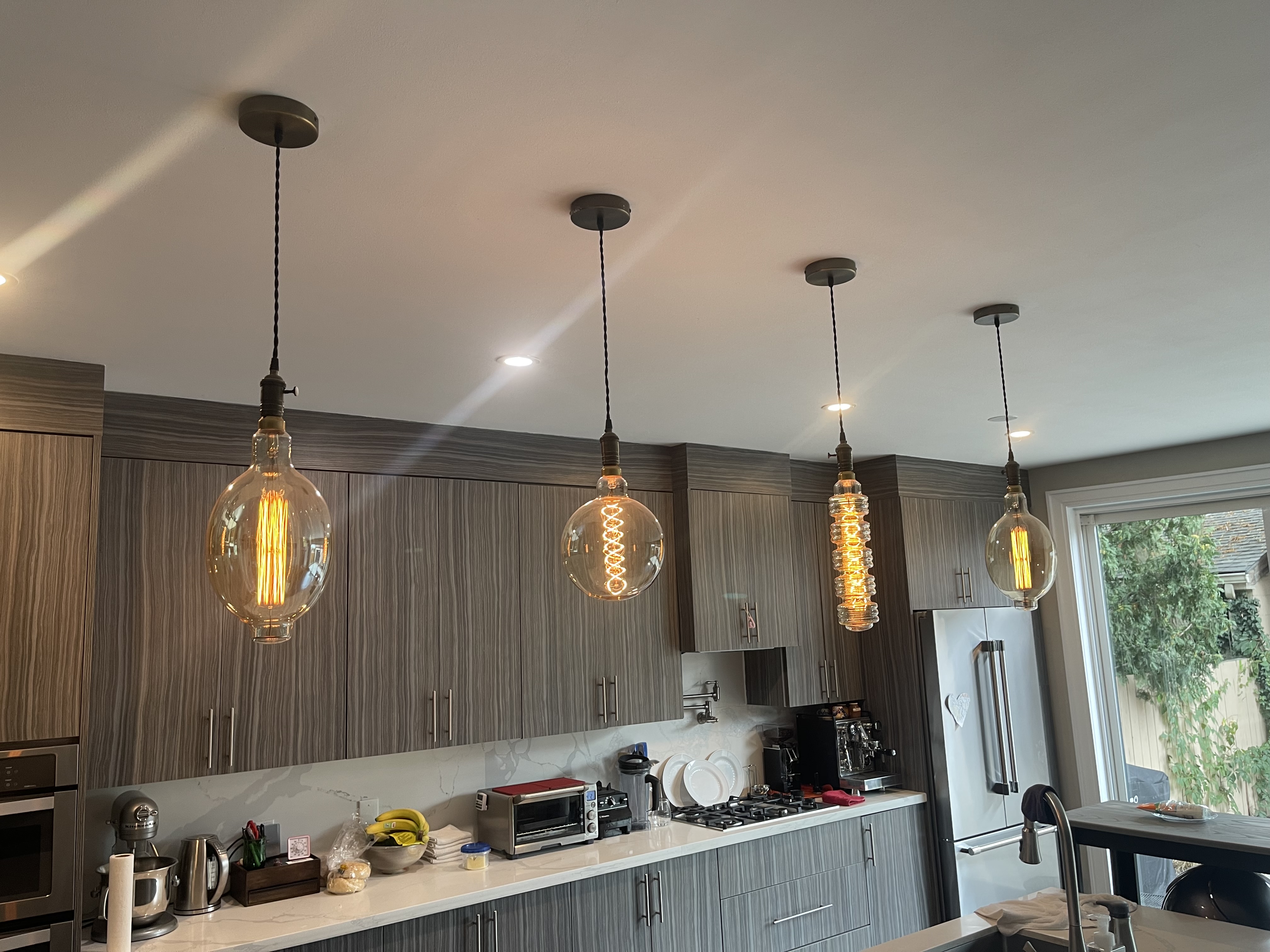 Pendant light installation in a Toronto kitchen by Croatian Electric